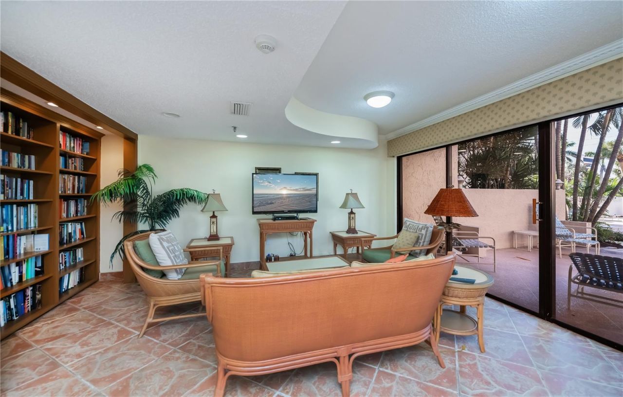 1001 Benjamin Franklin Drive, Unit 406, Sarasota, FL 34236 Photo