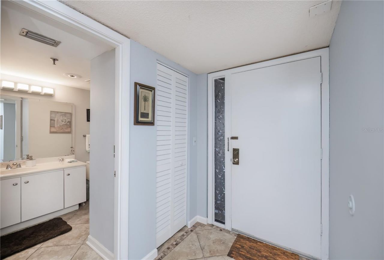 1001 Benjamin Franklin Drive, Unit 406, Sarasota, FL 34236 Photo