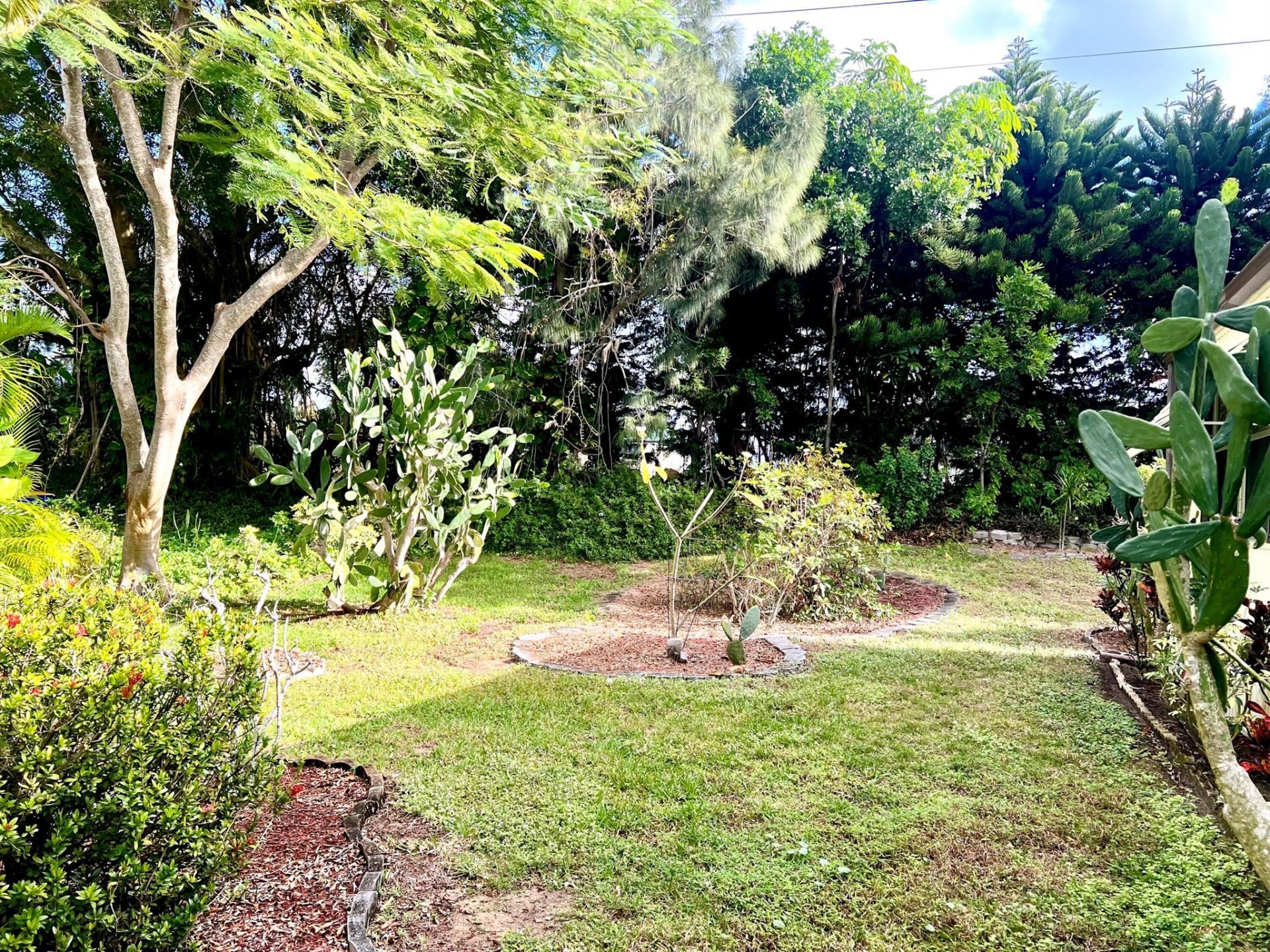 8011 SE Homestead Avenue, Hobe Sound, FL 33455 Photo
