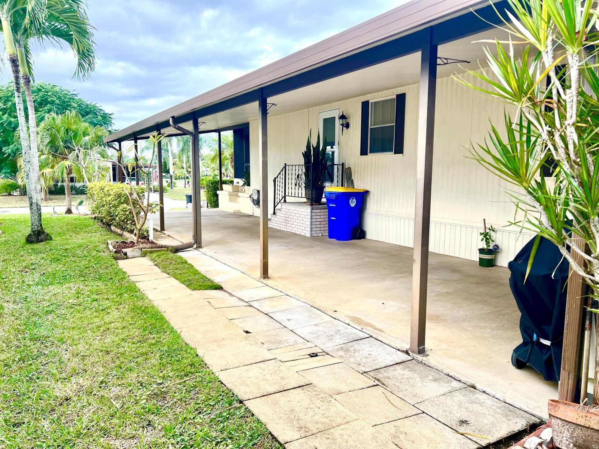 8011 SE Homestead Avenue, Hobe Sound, FL 33455 Photo