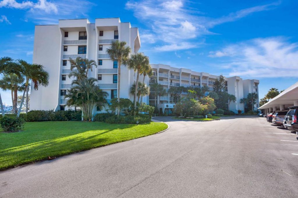 1542 Jupiter Cove Drive, Unit 307, Jupiter, FL 33469 Photo