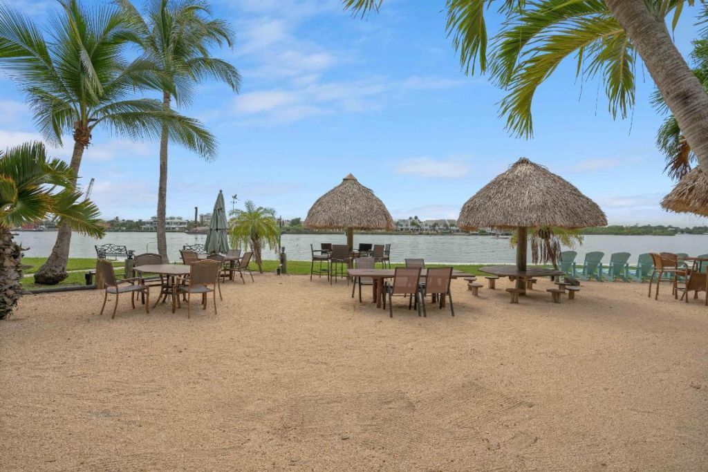 1542 Jupiter Cove Drive, Unit 307, Jupiter, FL 33469 Photo