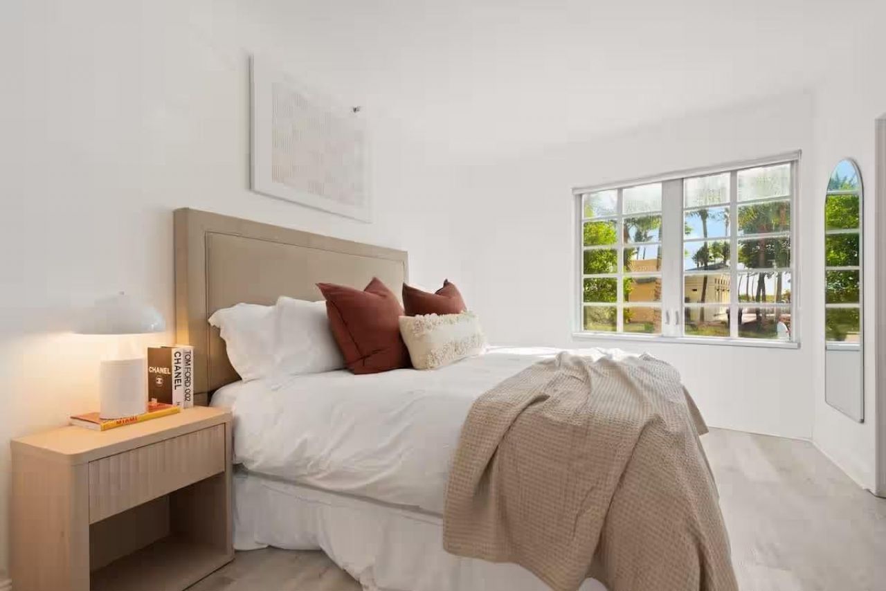 530 Ocean Drive, Unit 103A/104, Miami Beach, FL 33139 Photo