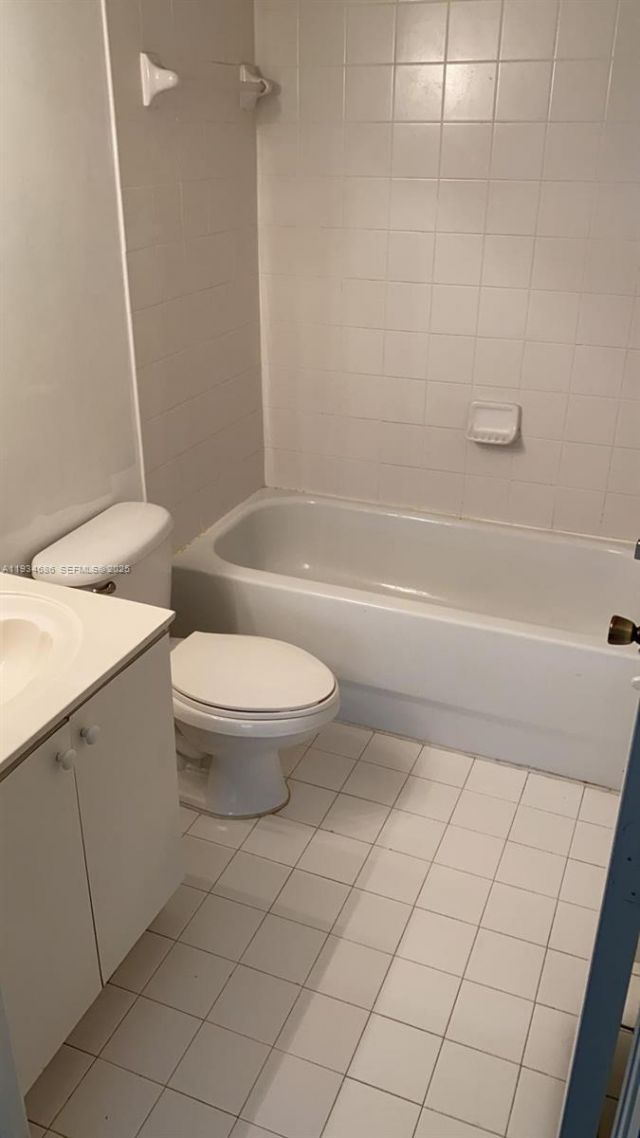 22831 SW 88 Pl, Unit 205, Cutler Bay, FL 33190 Photo