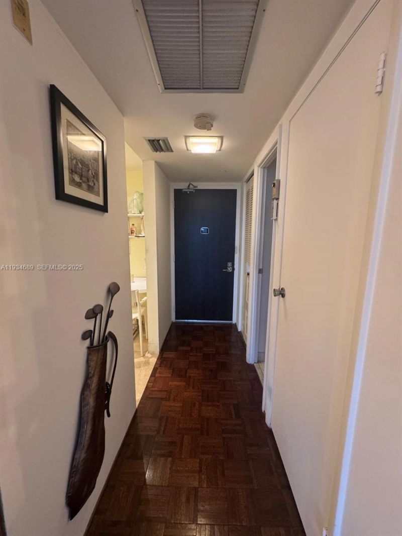20335 W Country Club Dr, Unit 1105, Aventura, FL 33180 Photo
