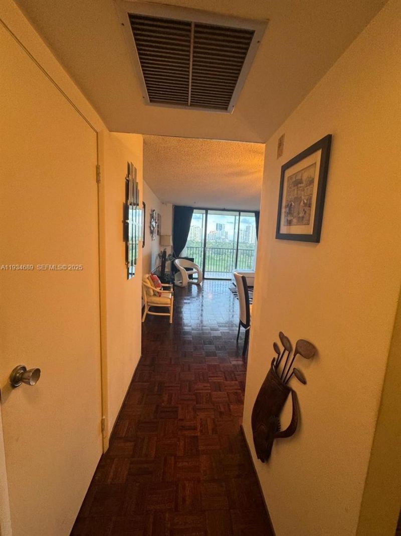 20335 W Country Club Dr, Unit 1105, Aventura, FL 33180 Photo