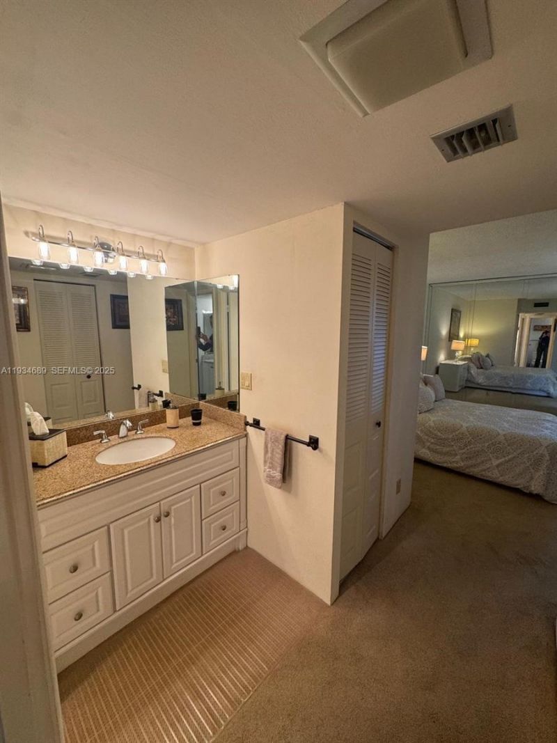 20335 W Country Club Dr, Unit 1105, Aventura, FL 33180 Photo