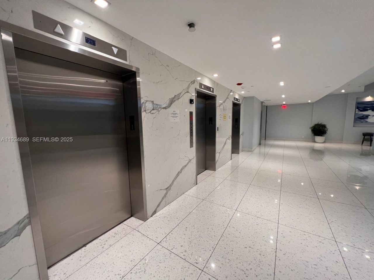 20335 W Country Club Dr, Unit 1105, Aventura, FL 33180 Photo