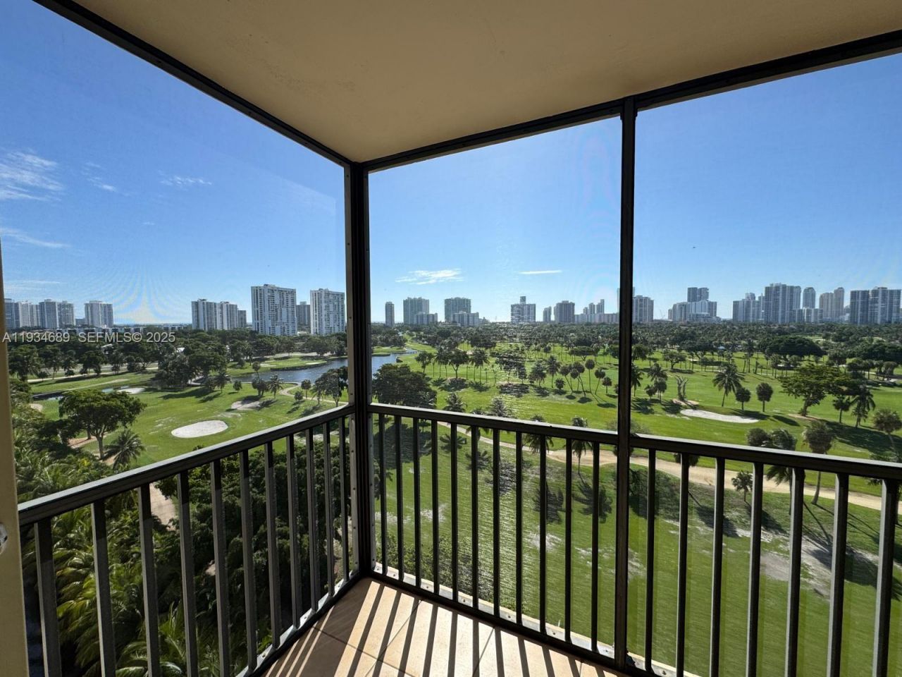 20335 W Country Club Dr, Unit 1105, Aventura, FL 33180 Photo