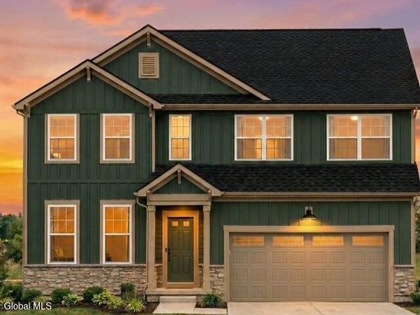 6 Windrow Way, Mechanicville, NY 12118