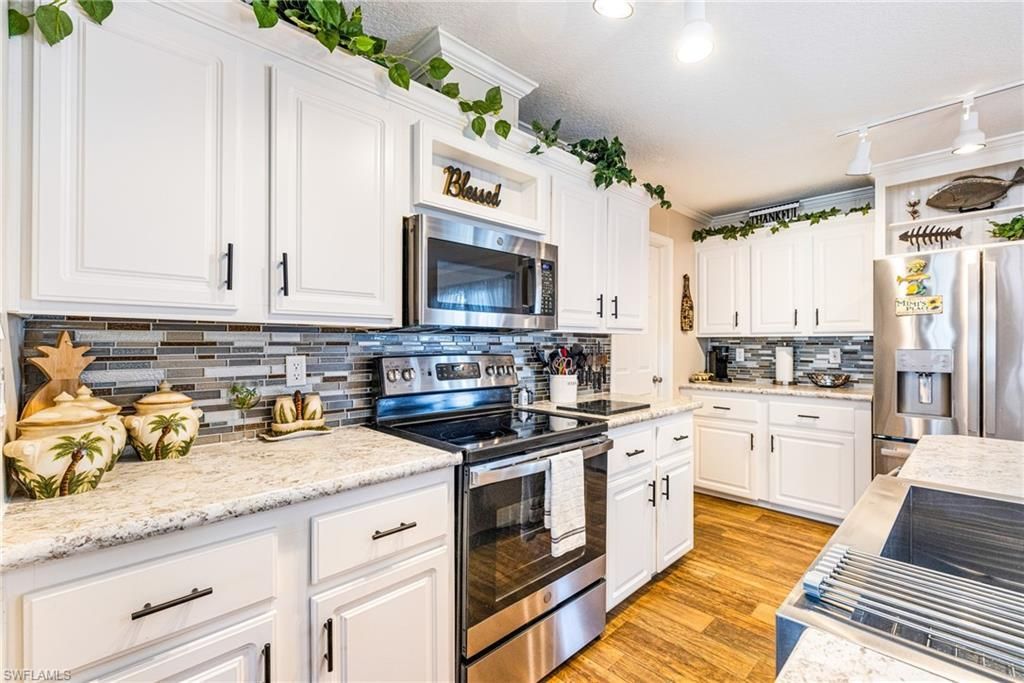 2862 York Rd, Saint James City, FL 33956 Photo