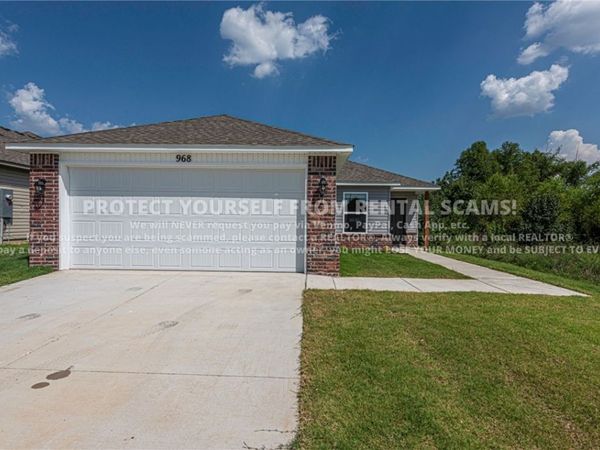 968 S Brambling Lane, Fayetteville, AR 72701