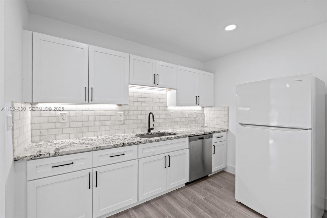 326 191st St, Sunny Isles Beach, FL 33160 Photo