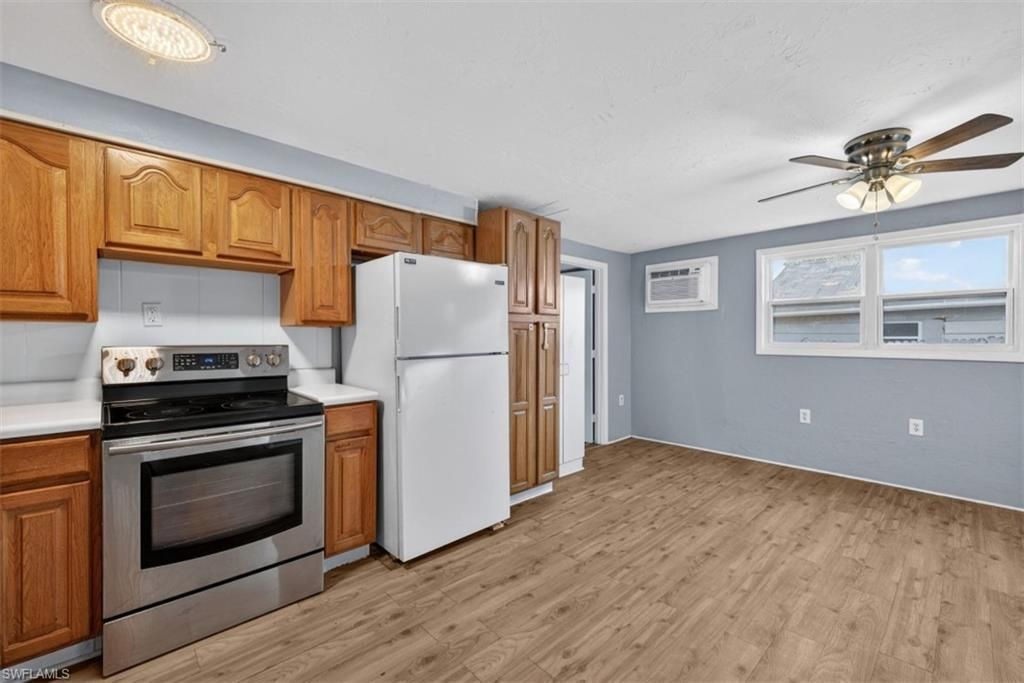 559 Clark St, North Fort Myers, FL 33903 Photo