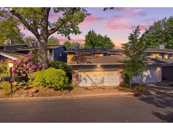 64 WHEATHERSTONE CT, Unit 36, Lake Oswego, OR 97035