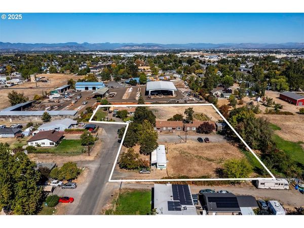 144 176 REAGER ST, Medford, OR 97501