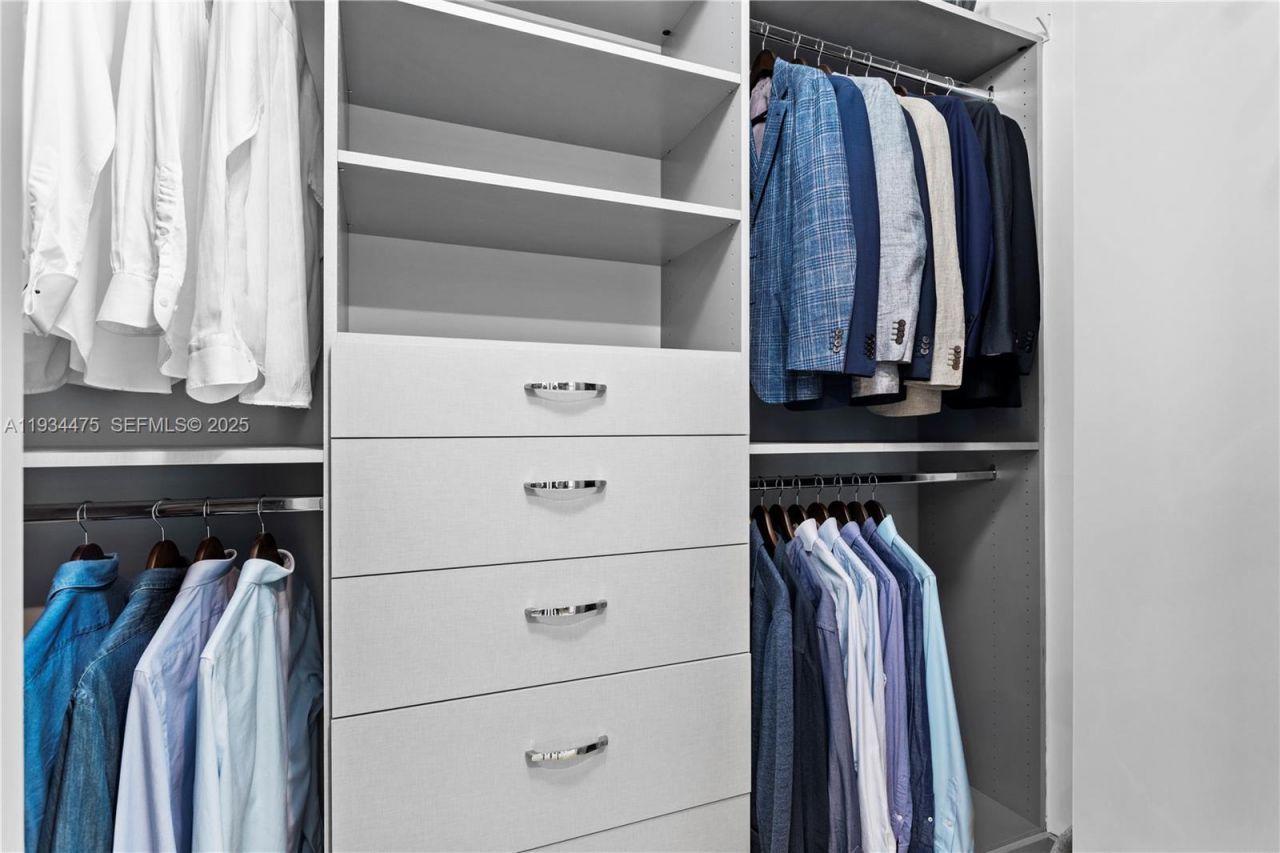 1331 Brickell Bay Dr , Unit 3007, Miami, FL 33131 Photo