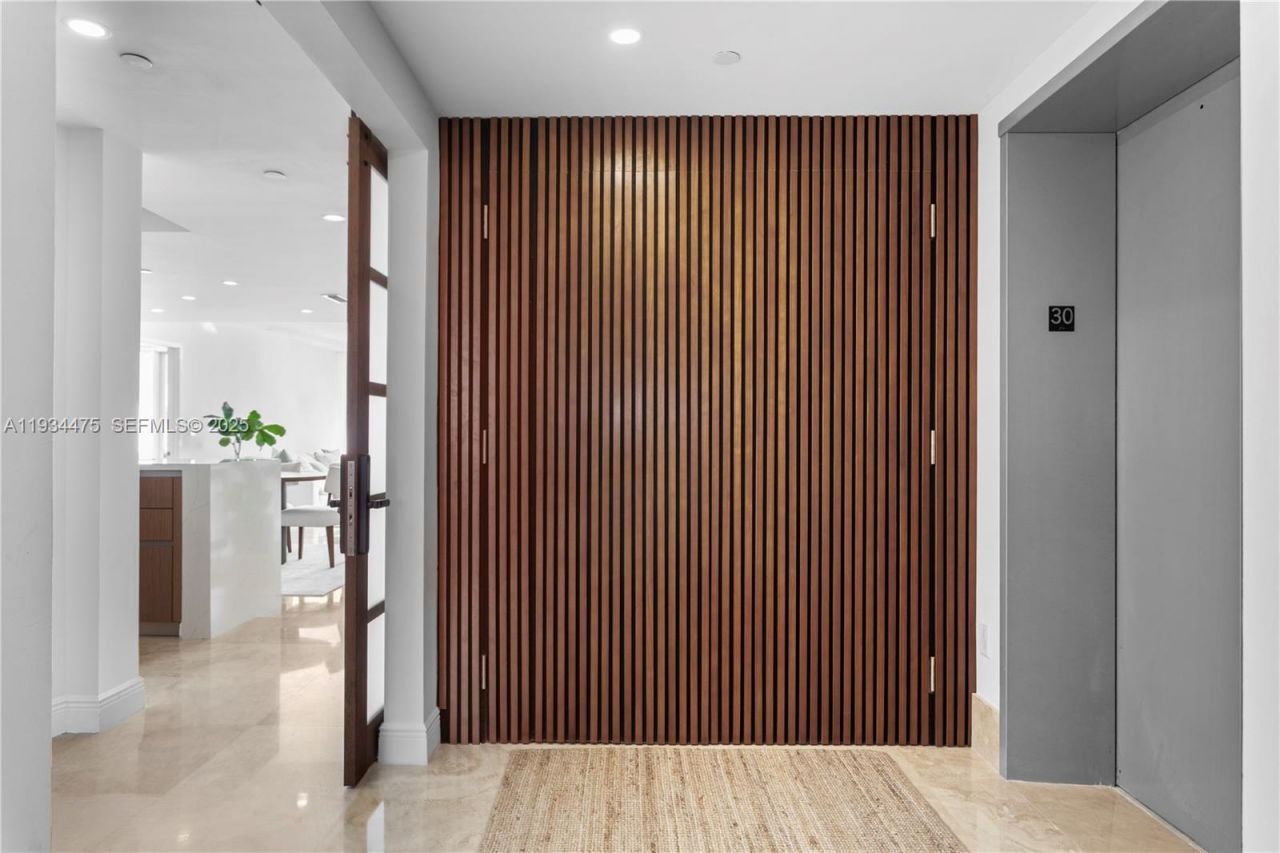 1331 Brickell Bay Dr , Unit 3007, Miami, FL 33131 Photo