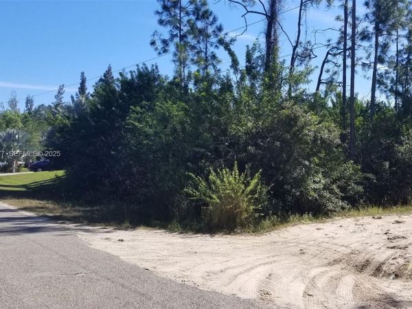 201 OCEAN PARK DR , Lehigh Acres, FL 33972