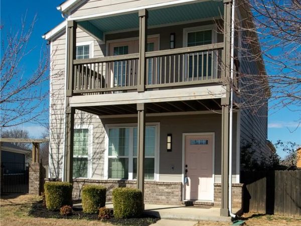 4272 W Bradstreet Lane, Fayetteville, AR 72704