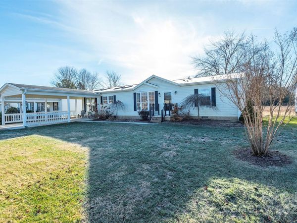 428 Riverwind Drive, Hendersonville, NC 28739