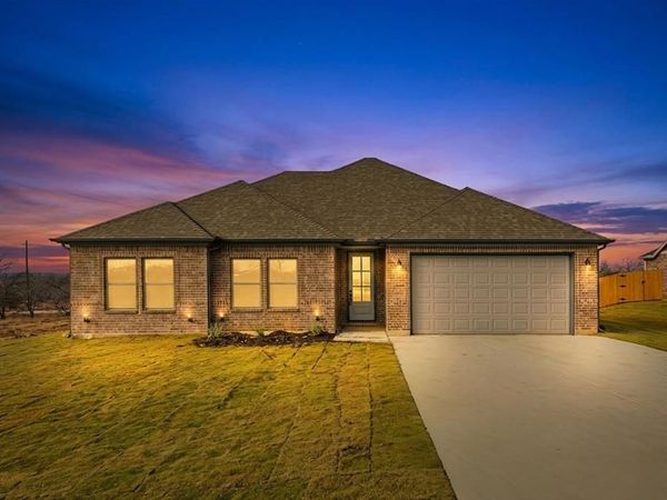 502 Cumberland Trail, Bridgeport, TX 76458