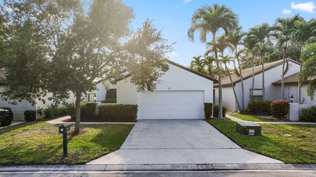 61 Ironwood Way N, Palm Beach Gardens, FL 33418 Photo