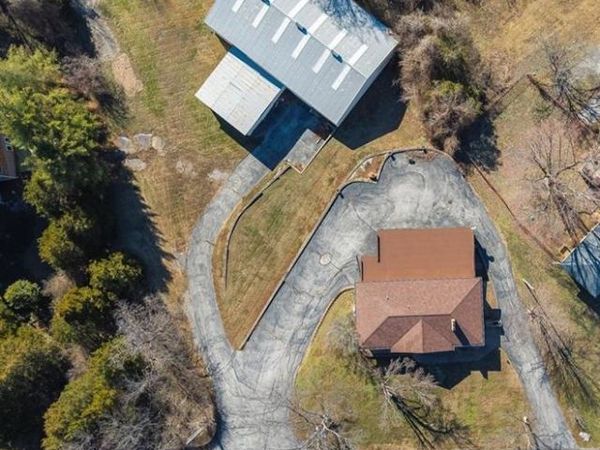 2948 Erb Road, St Louis, MO 63129