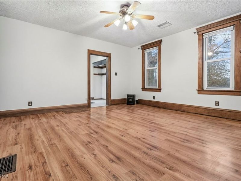 4692 Beechwood Avenue NE, Paris, OH 44669 Photo 4