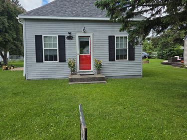 1221 Knight Avenue N, Thief River Falls, MN 56701