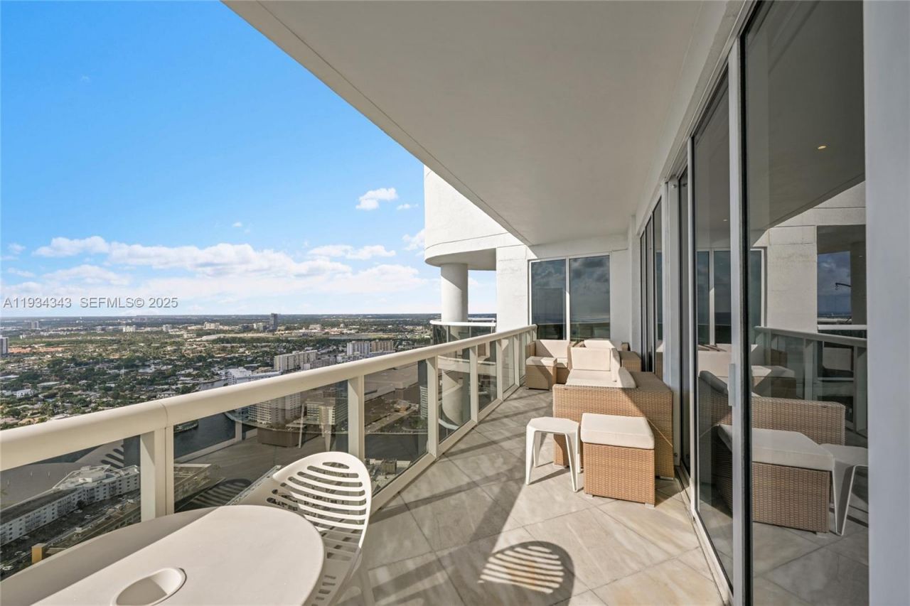 1850 S Ocean Dr , Unit PH4405, Hallandale Beach, FL 33009 Photo