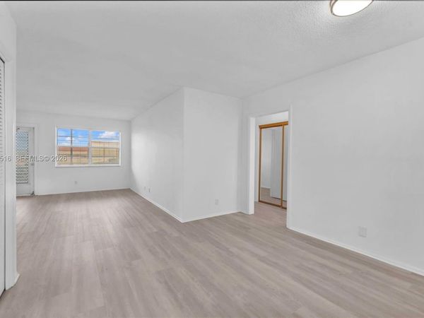 1280 NW 43rd Ave, Unit 302, Lauderhill, FL 33313