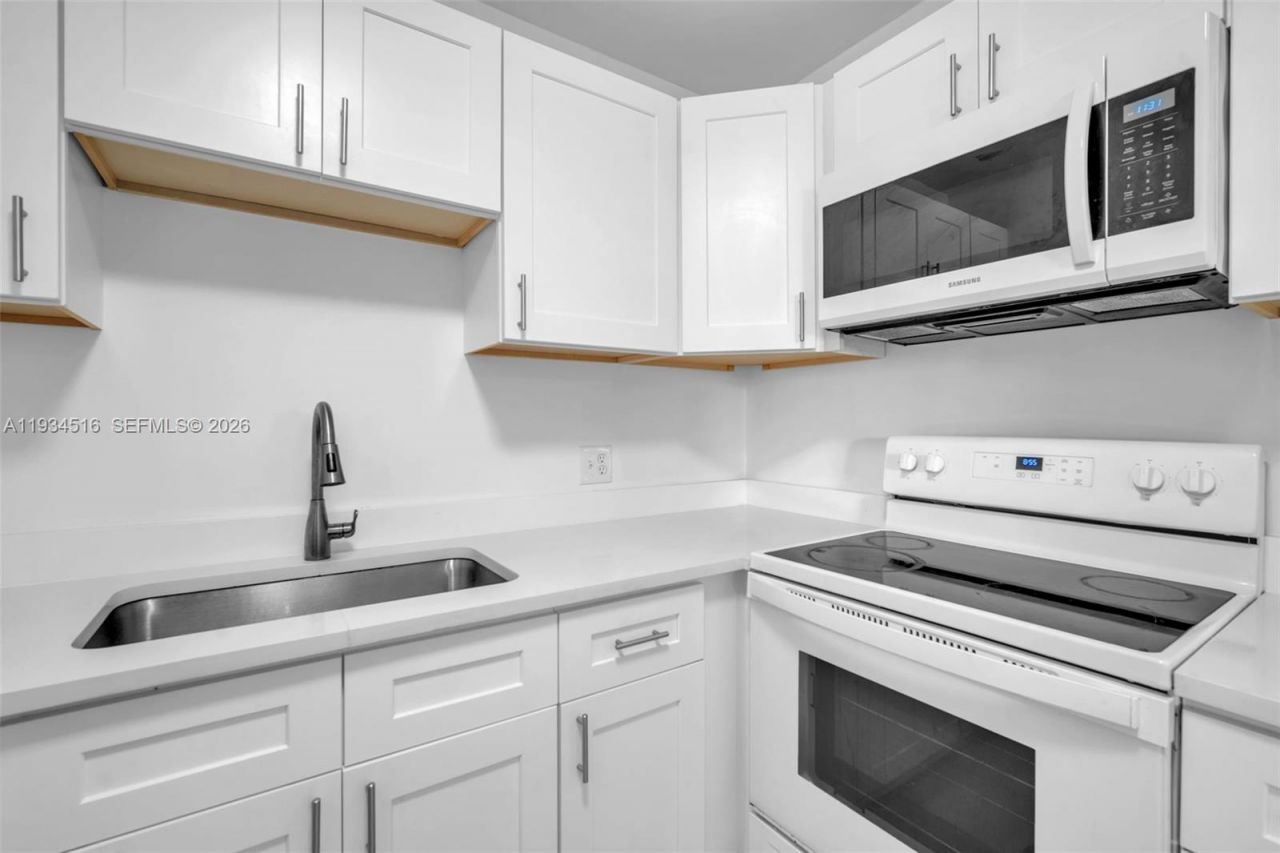 1280 NW 43rd Ave, Unit 302, Lauderhill, FL 33313 Photo