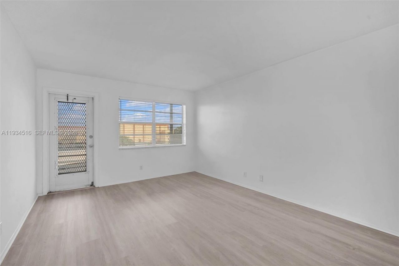 1280 NW 43rd Ave, Unit 302, Lauderhill, FL 33313 Photo