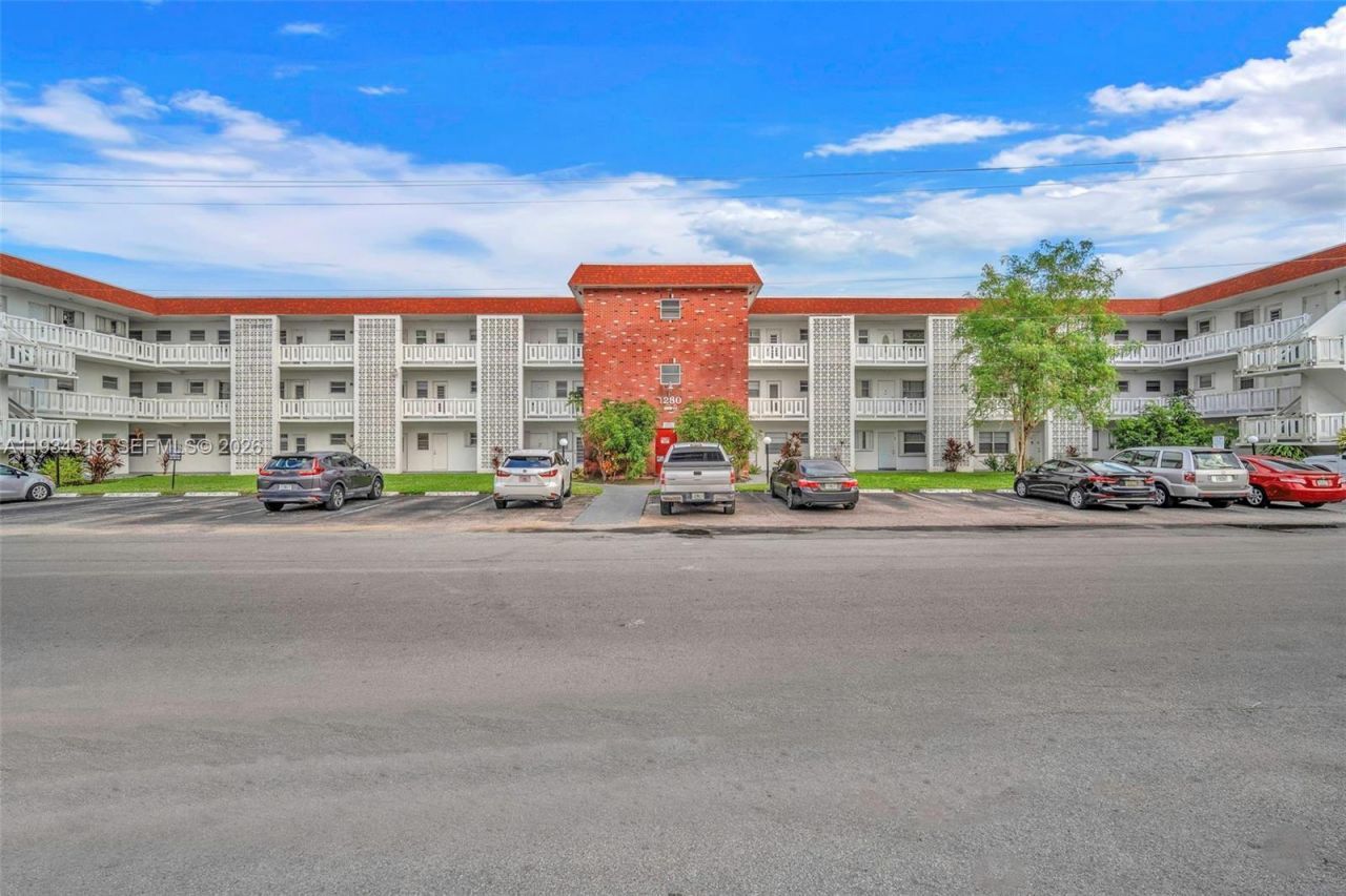 1280 NW 43rd Ave, Unit 302, Lauderhill, FL 33313 Photo