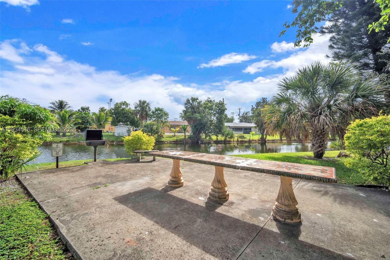 1280 NW 43rd Ave, Unit 302, Lauderhill, FL 33313 Photo