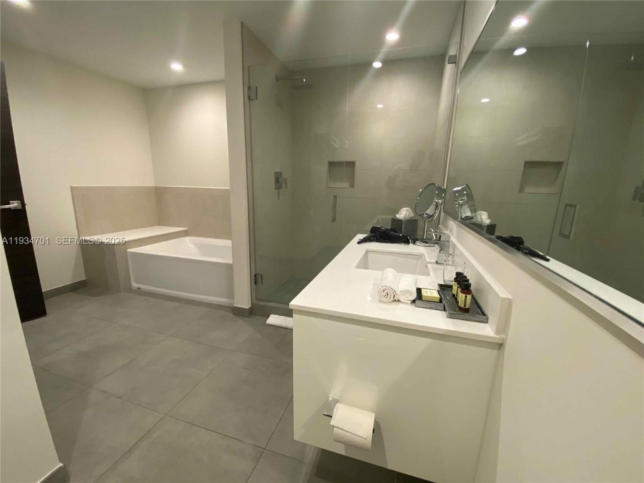 777 N Ocean Dr , Unit S514, Hollywood, FL 33019 Photo