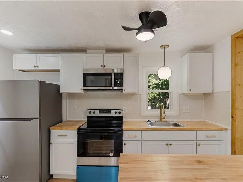 1126 Orlando Avenue, Akron, OH 44320 Photo 4