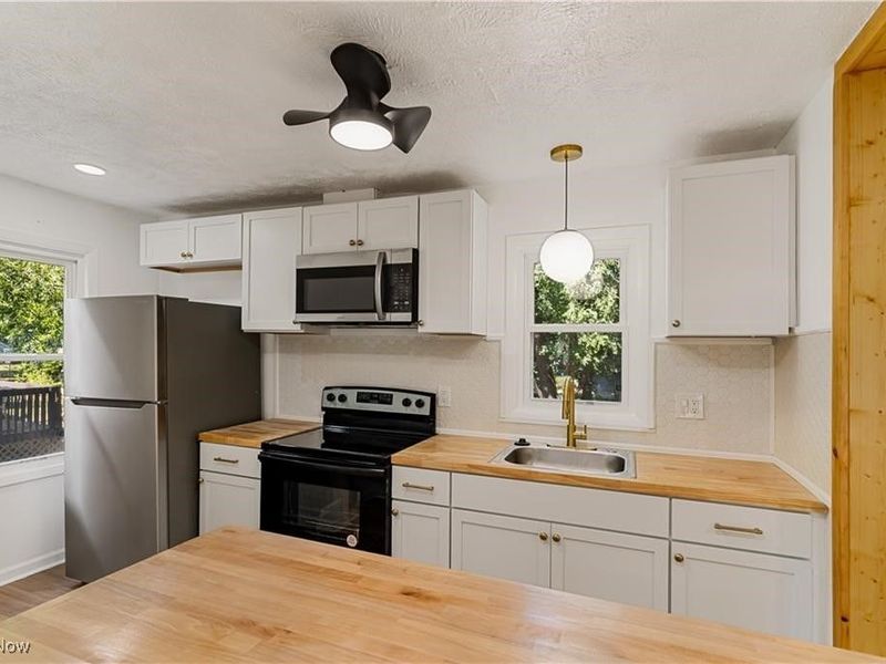 1126 Orlando Avenue, Akron, OH 44320 Photo 5