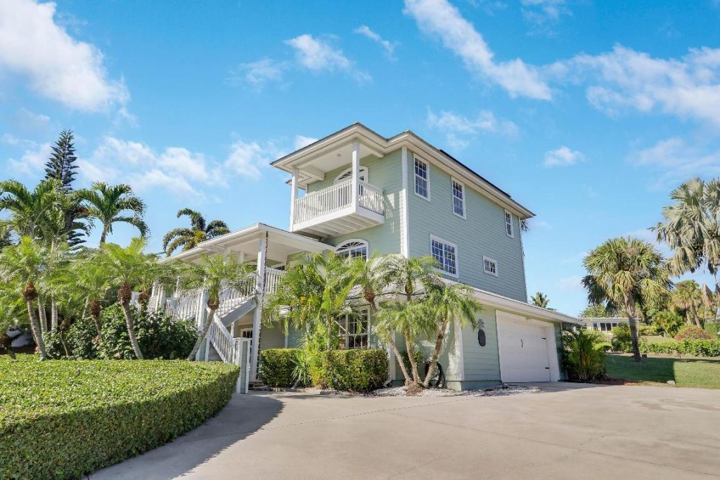 3781 NE Cheri Drive, Jensen Beach, FL 34957 Photo