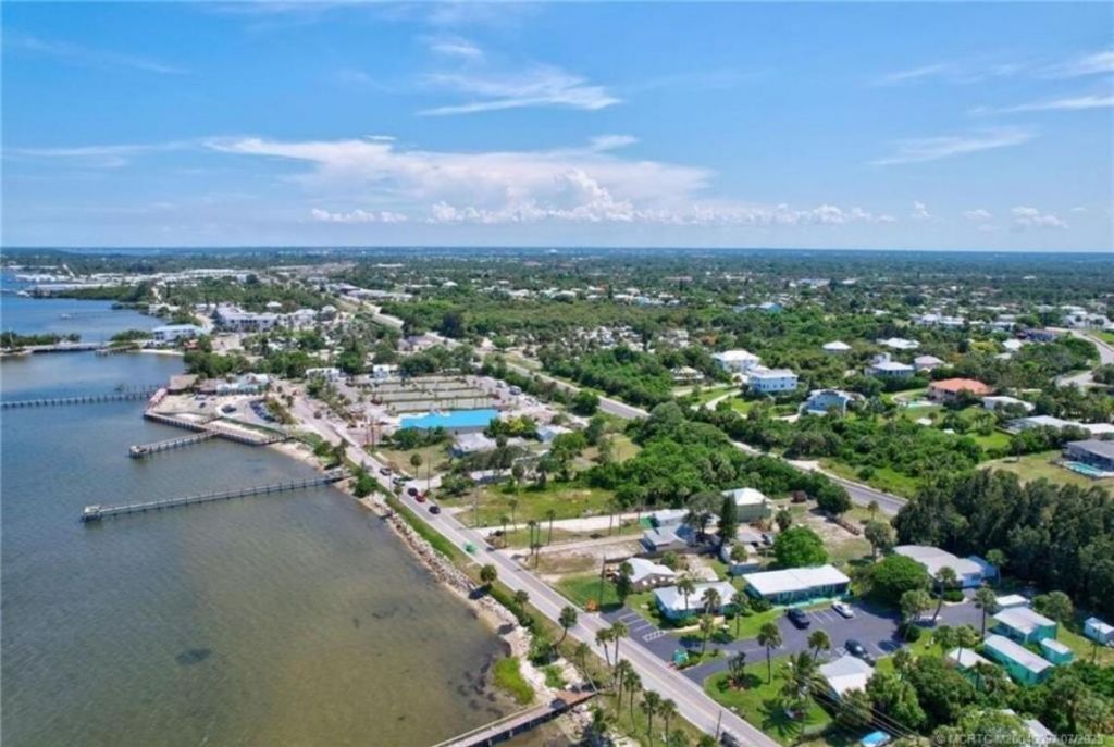 3781 NE Cheri Drive, Jensen Beach, FL 34957 Photo