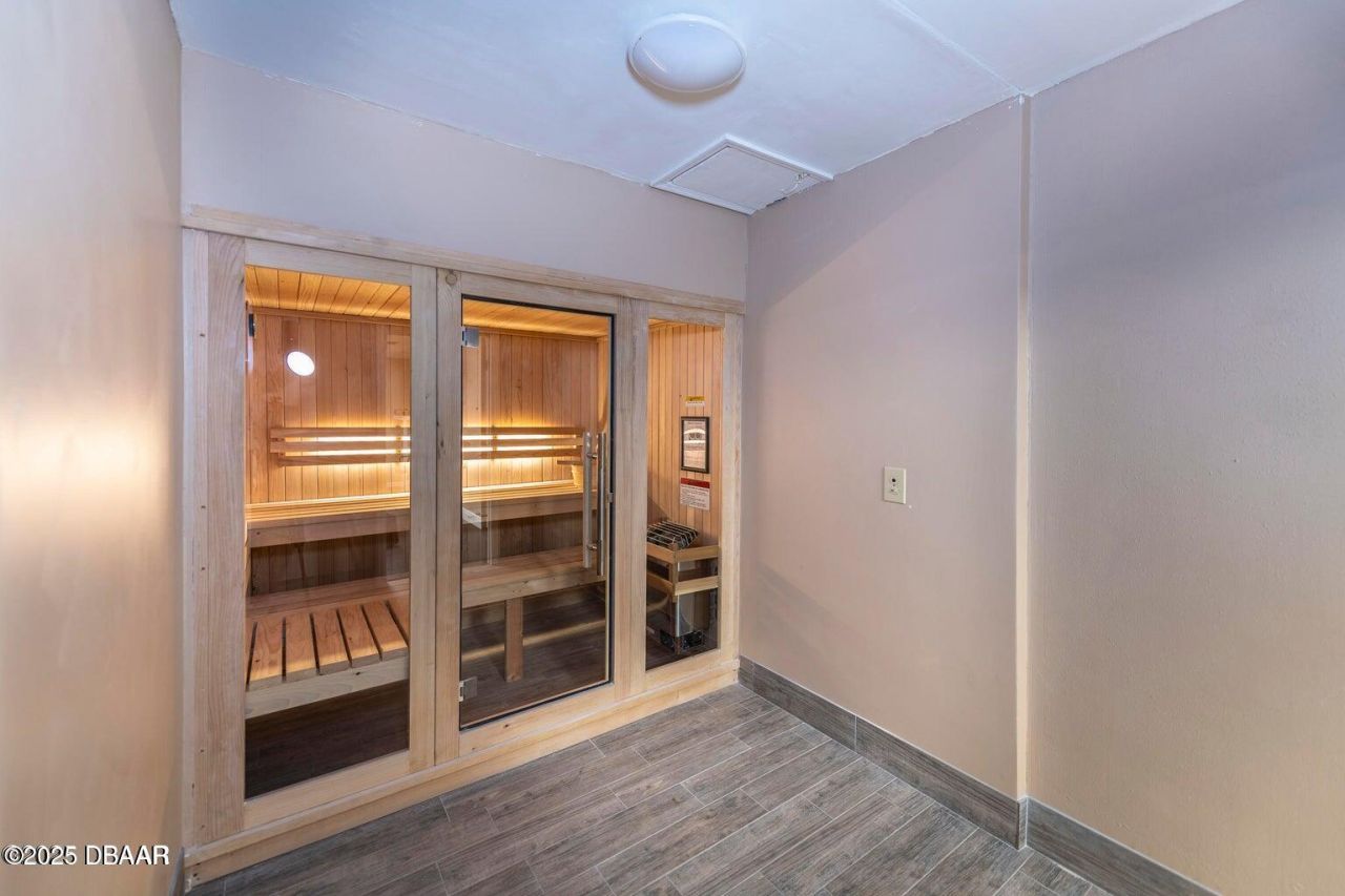 925 N Halifax Avenue, Unit 901, Daytona Beach, FL 32118 Photo