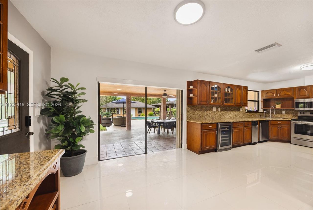 20450 SW 198th Ave, Miami, FL 33187 Photo