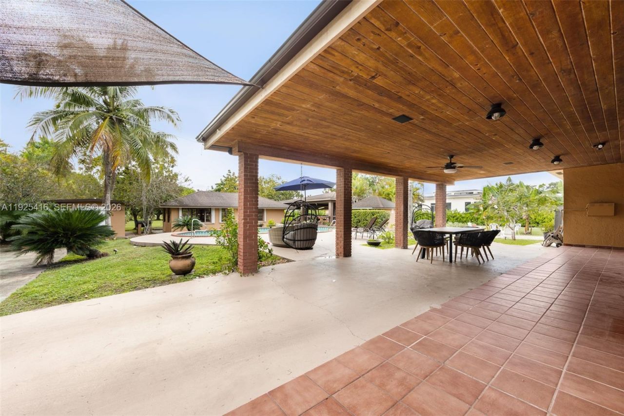 20450 SW 198th Ave, Miami, FL 33187 Photo