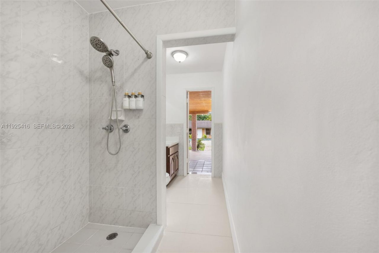 20450 SW 198th Ave, Miami, FL 33187 Photo