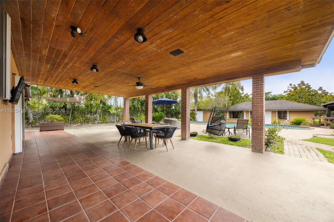 20450 SW 198th Ave, Miami, FL 33187 Photo