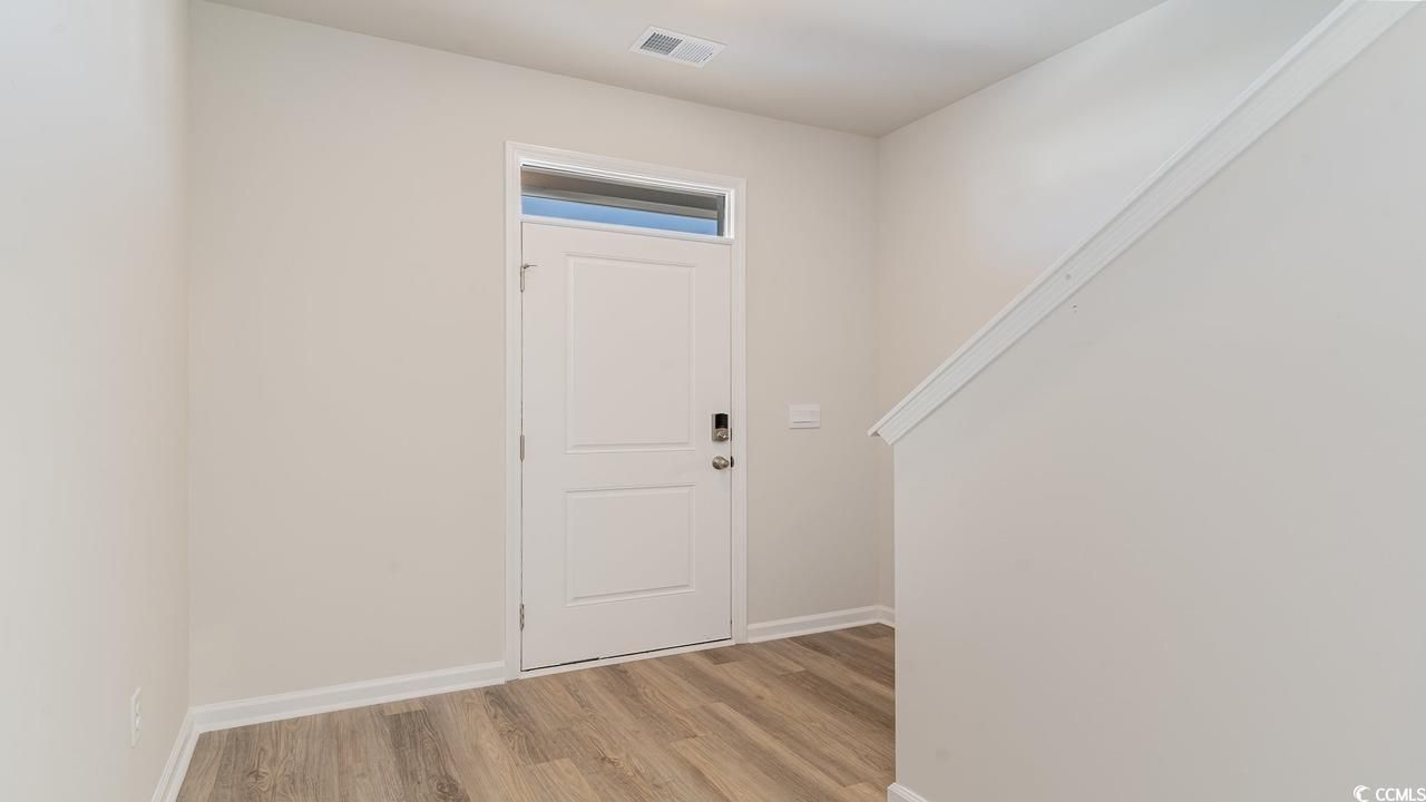 203 Calm Dr. Photo 6