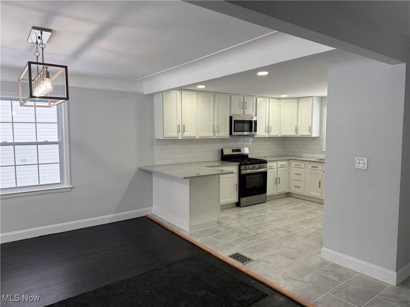 18506 Scottsdale Boulevard, Shaker Heights, OH 44122 Photo 3