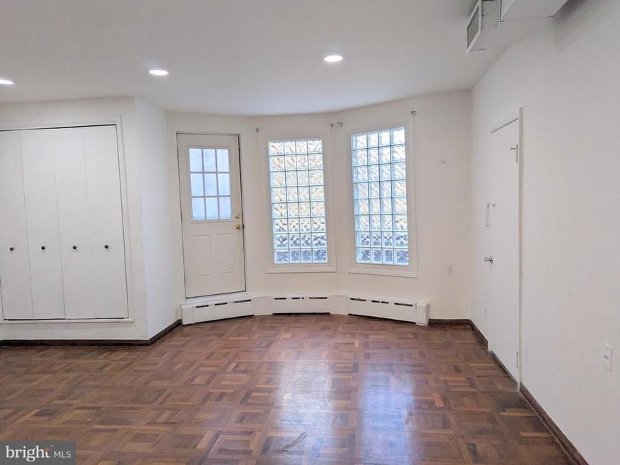 1545 W Passyunk Avenue, Philadelphia, PA 19145 Main Photo