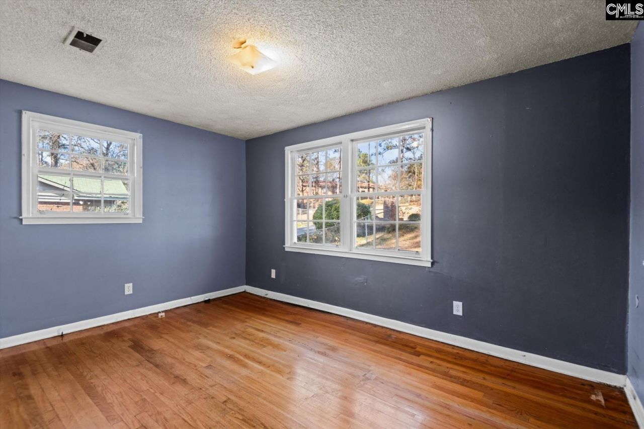 520 Newburgh Drive Photo 11